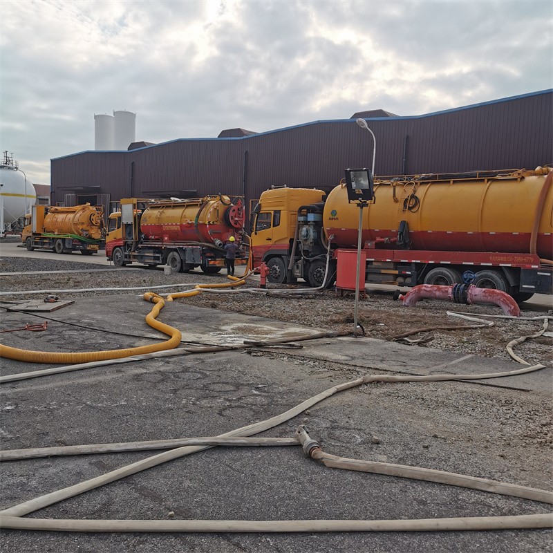 上城污水池清理